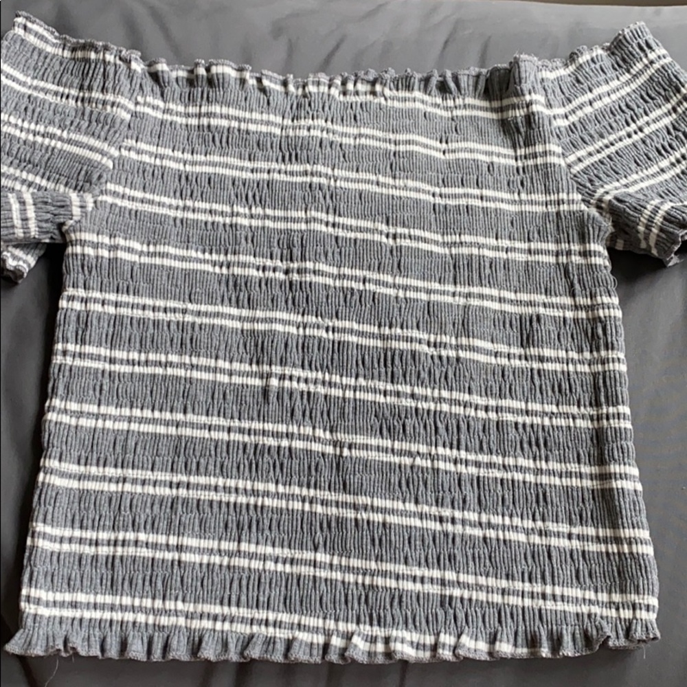 Romwe grey and white off the shoulder crop top